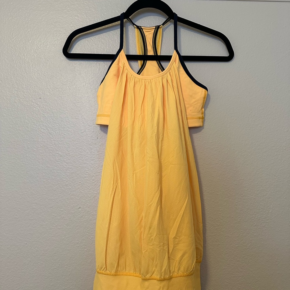 Lululemon flowy tank with built in bra